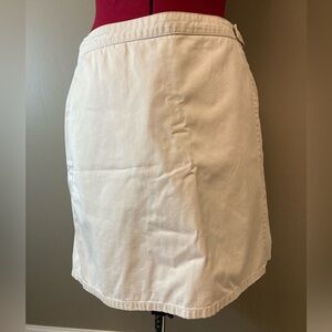 Gloria Vanderbilt White Shorts with Skirt Cover 100% Cotton Size 10